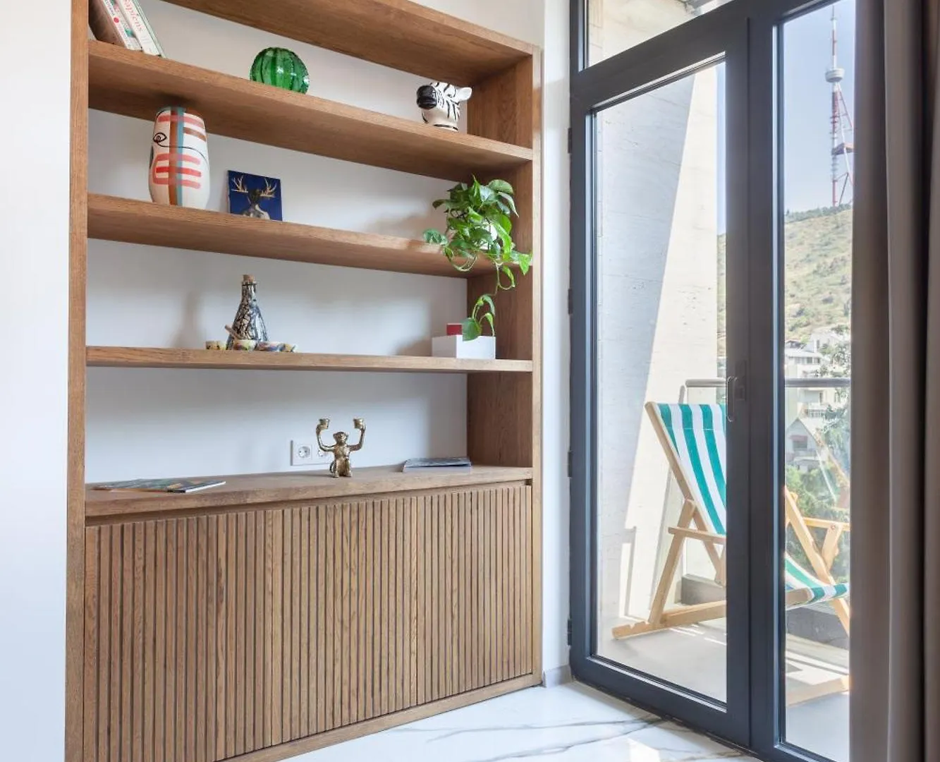 Luxury Vera - 2 Bdrm @ City Center Tbilisi