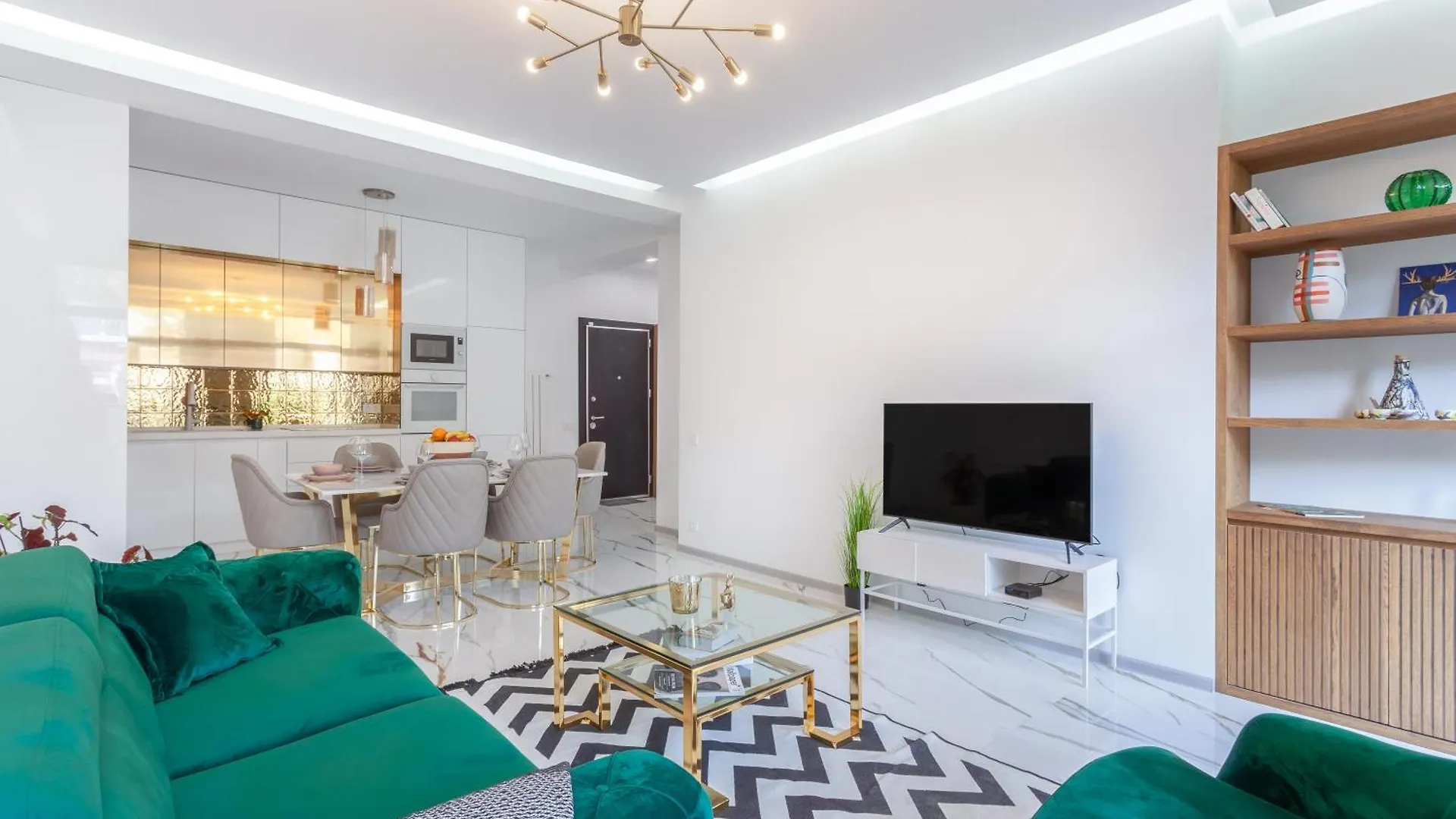 Luxury Vera - 2 Bdrm @ City Center Tbilisi