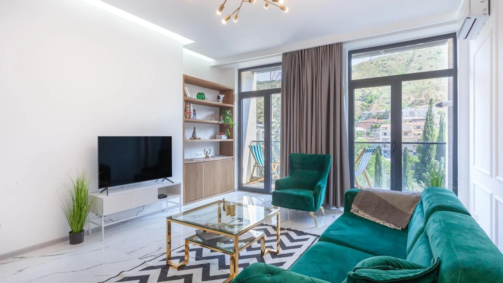 Luxury Vera - 2 Bdrm @ City Centers kontakt