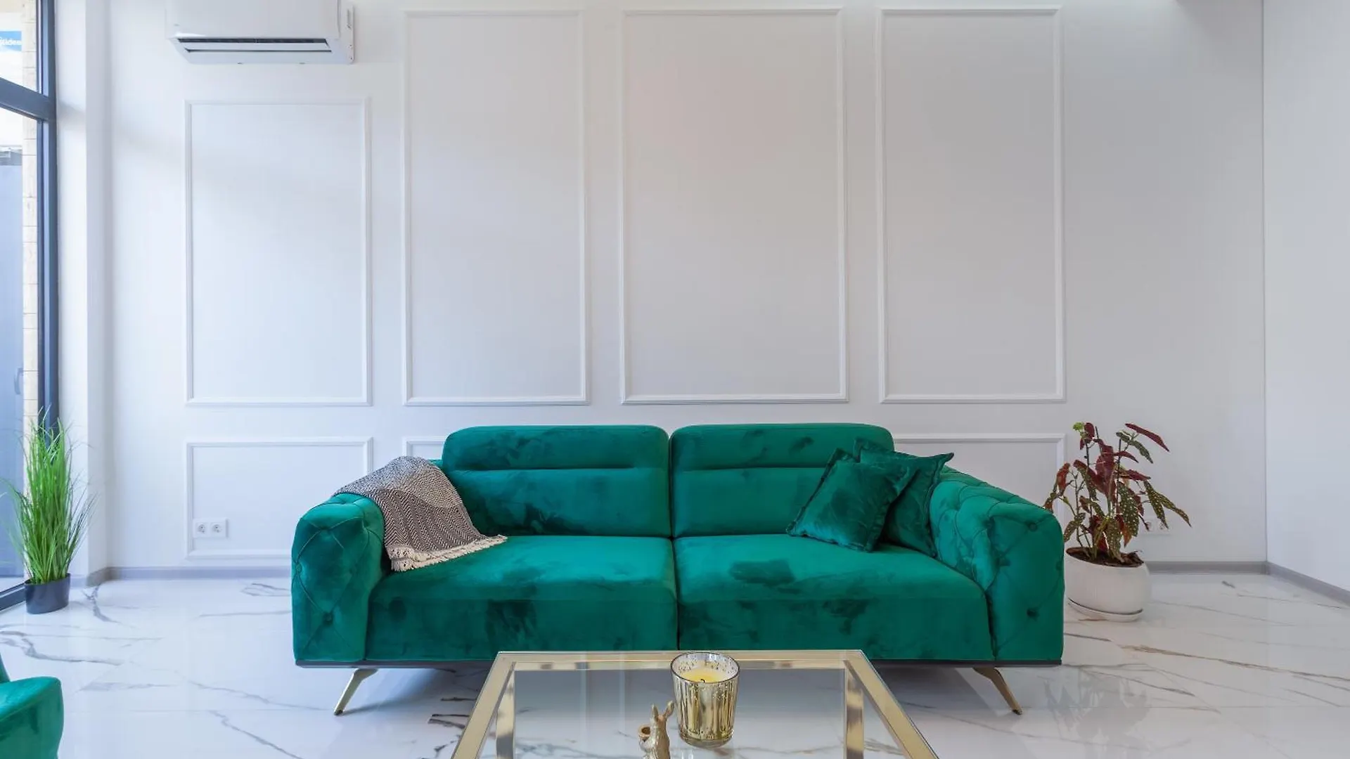 Lägenhet Luxury Vera - 2 Bdrm @ City Center Tbilisi Georgien