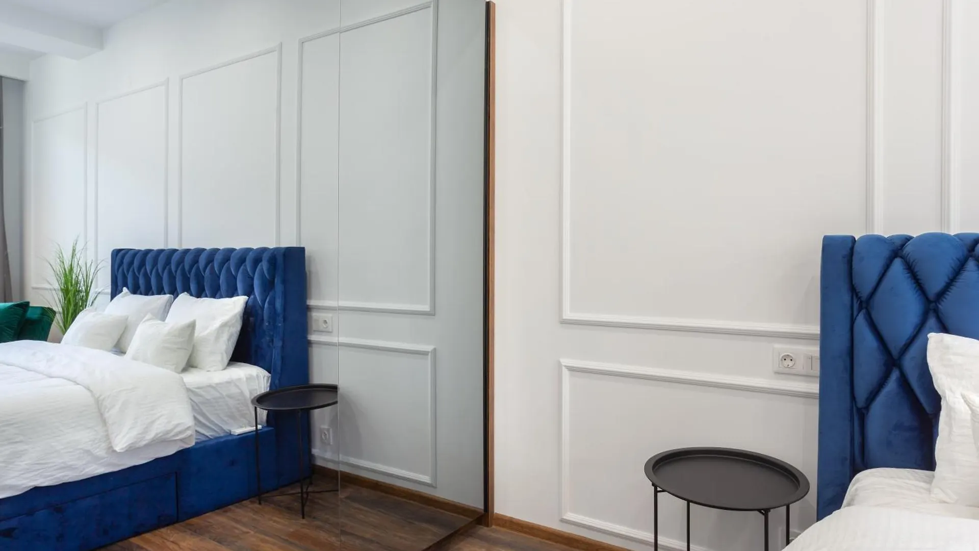 Luxury Vera - 2 Bdrm @ City Center Tbilisi Lägenhet